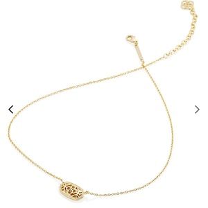 KENDRA SCOTT Elisa Gold Pendant Necklace in Filigree Metal